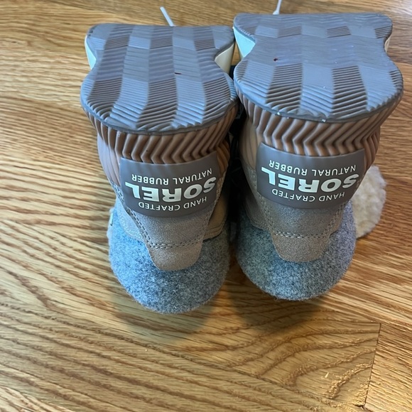 Sorel Out N’ About lll Conquest Boot Size 7 NWT - Picture 11 of 15